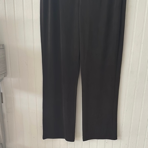 Like New! Chico’s Travelers Dark Brown Pull Up Pants sz 16 - Picture 5 of 10